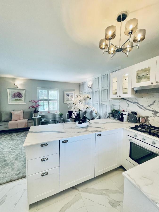 Cotswold Chic Retreats "Cloud Nine" Central Chipping Campden-Parking-Garden Екстериор снимка